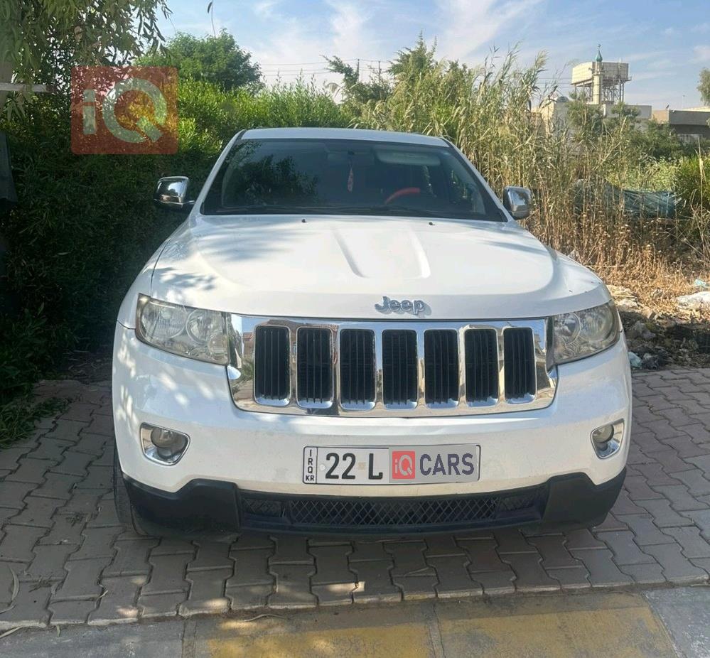 جیپ گراند شیرۆکی